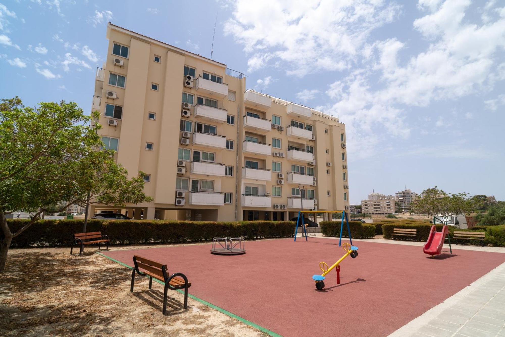 Appartement Blu Mackenzie 1 Bdr Flat With Pool à Larnaca Extérieur photo
