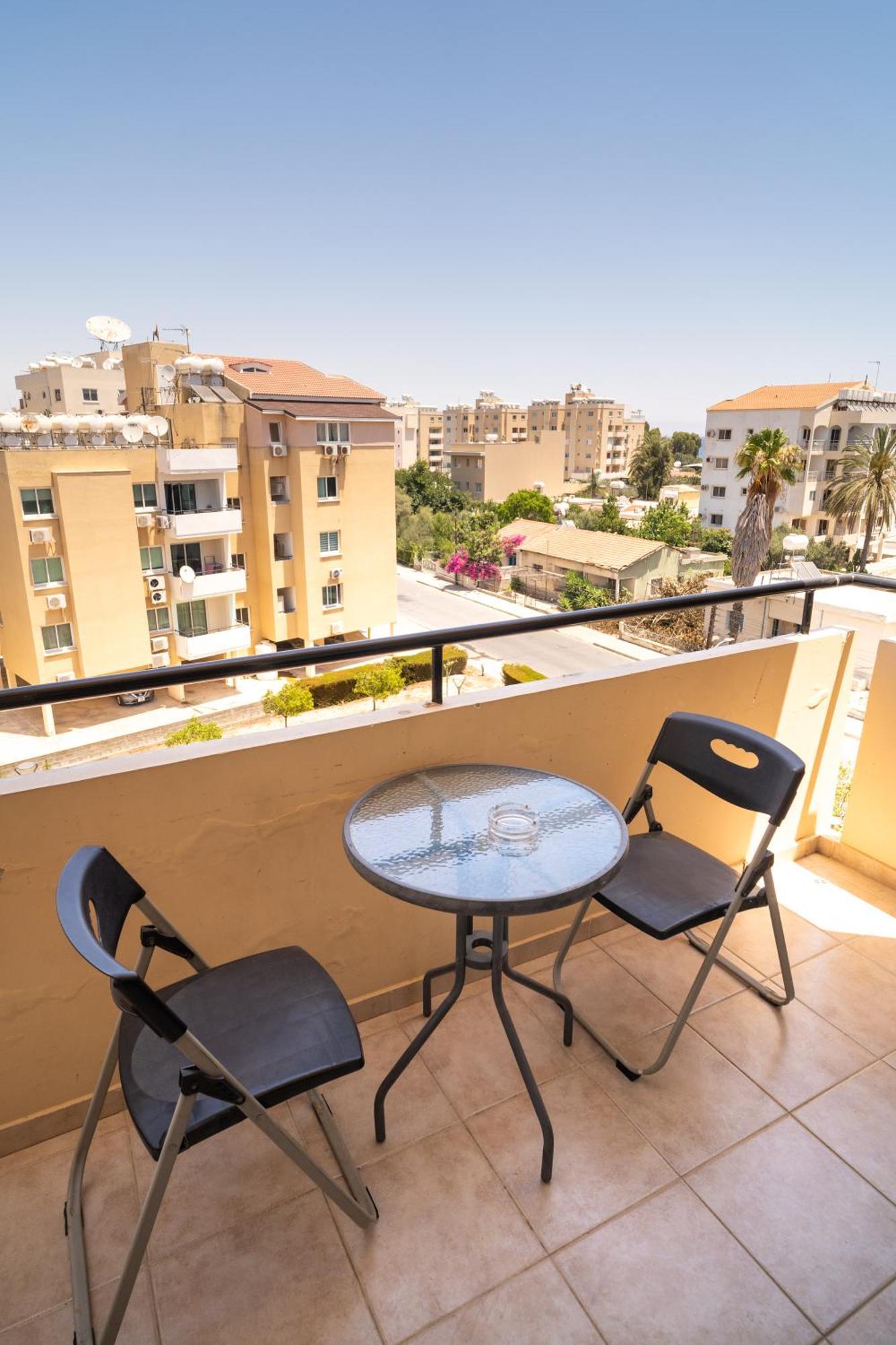 Appartement Blu Mackenzie 1 Bdr Flat With Pool à Larnaca Extérieur photo